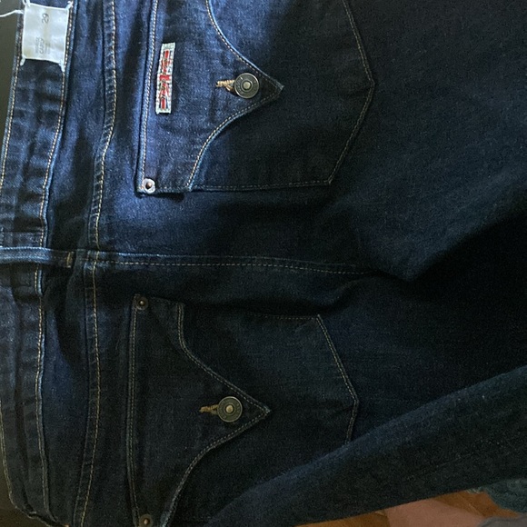 Hudson Carly - Picture 7 of 7